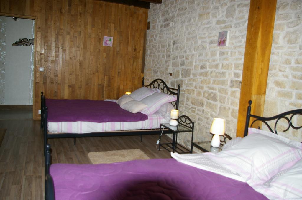 Gite Au Chalet Hotel Laferte-sur-Aube Room photo