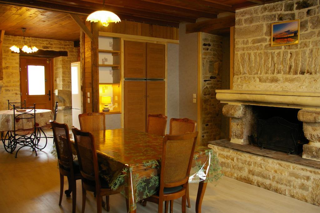 Gite Au Chalet Laferte-sur-Aube Room photo